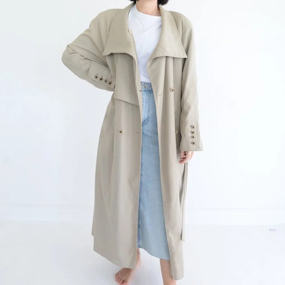 Vintage Laura Winston Beige Pleated Back Long Belted Trench Coat 12 - Picture 1 of 16